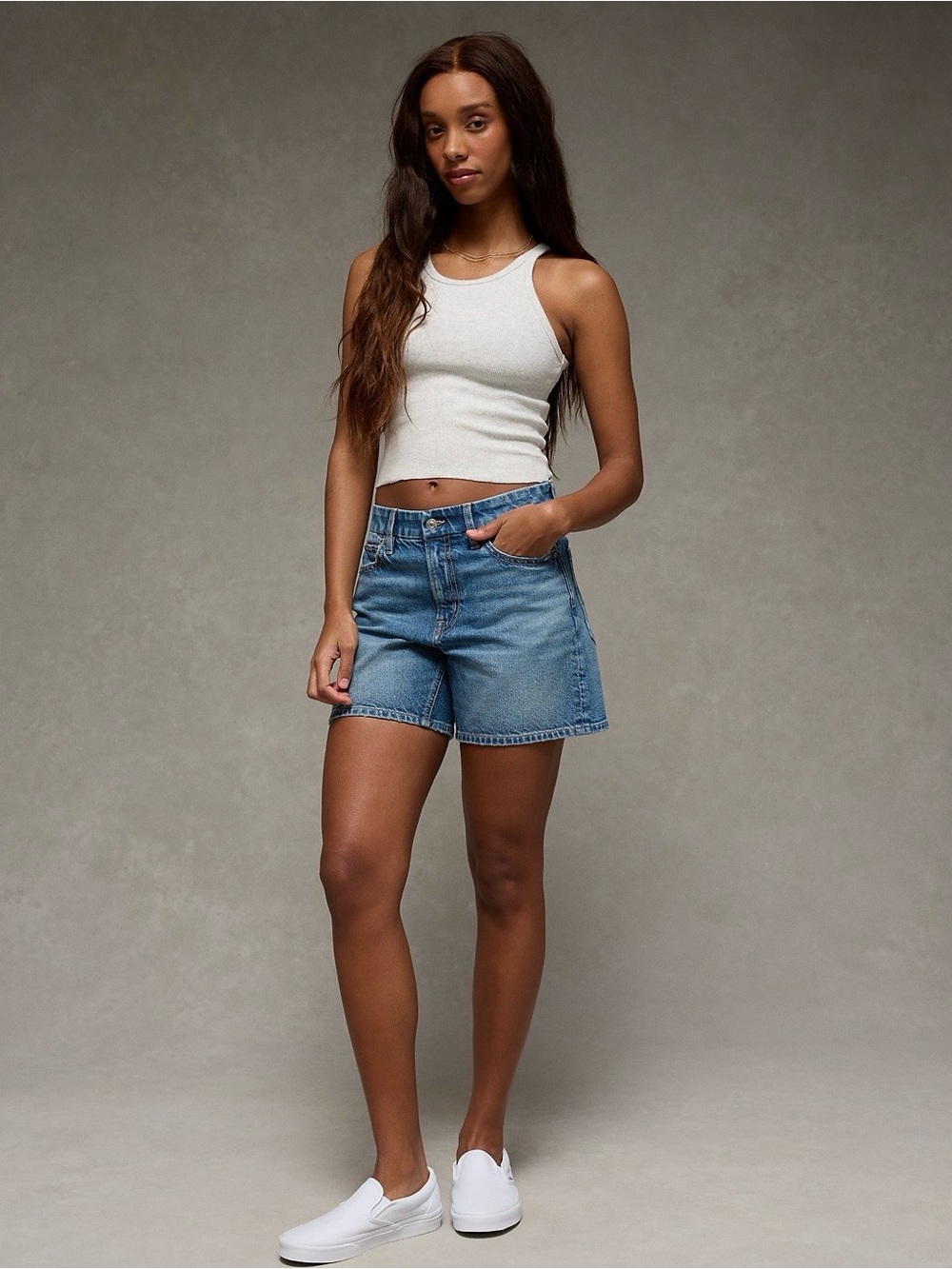 AE 6" Strigid Curvy Super High-Waisted Relaxed
Denim Short